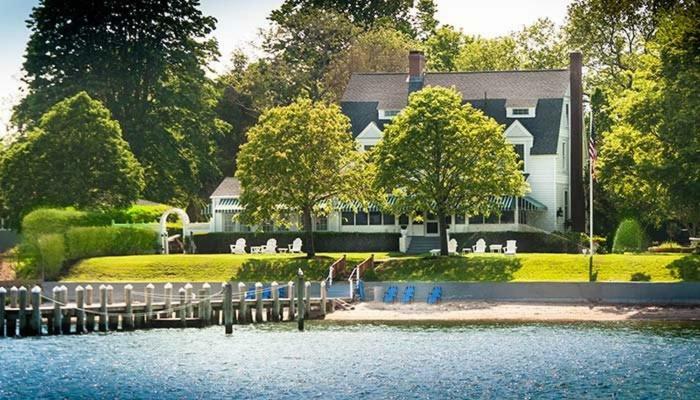 Harbor Knoll Bed And Breakfast Greenport Exterior photo